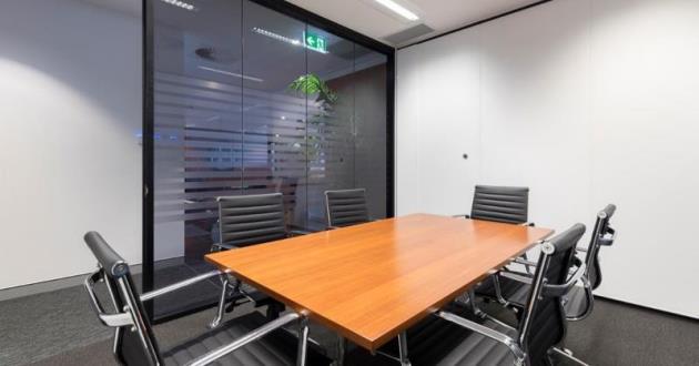 6 Seater Meeting Room in Fortitude Valley (MR2)