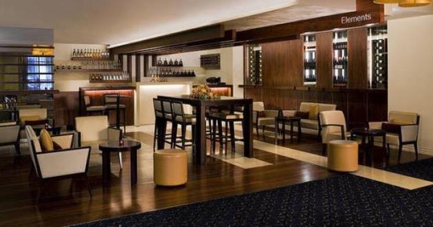 Drinks, Canapés and show