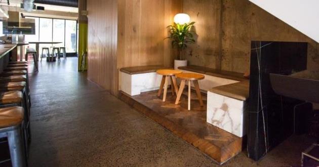 8 Seater Alcove Space