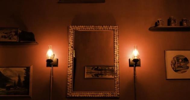 Booth Room