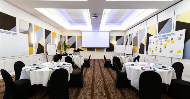 Natural Light Filled Function Room 3