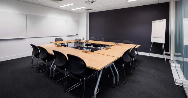 Red Hill | 10 Person Training Room
