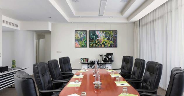 Longboard Room
