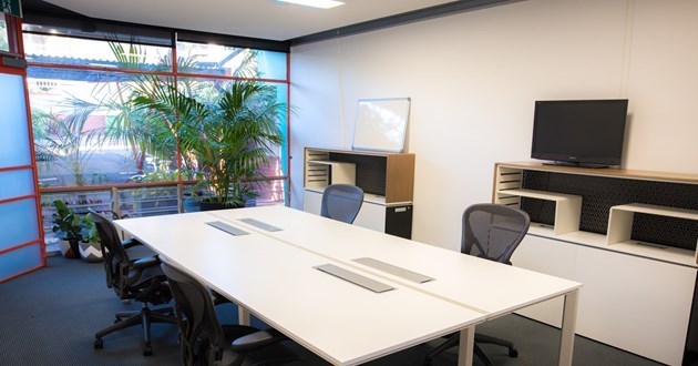 Private Office for 4-8 People in 8 North Fremantle