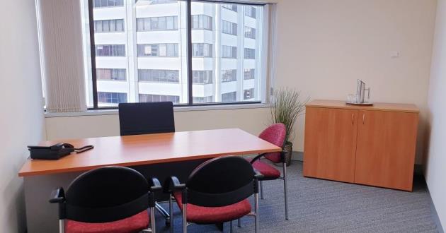 4 Seater Casual Office
