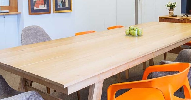 Permanet Desk