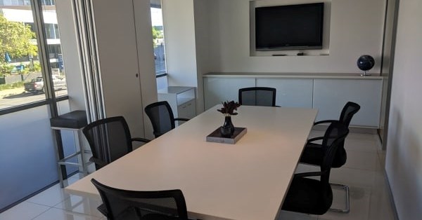 A Modern 6 Seater Boardroom