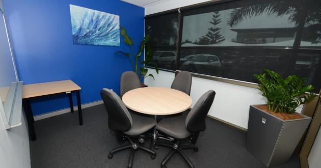 Natural Light Filled 4 Seater Meeting Room