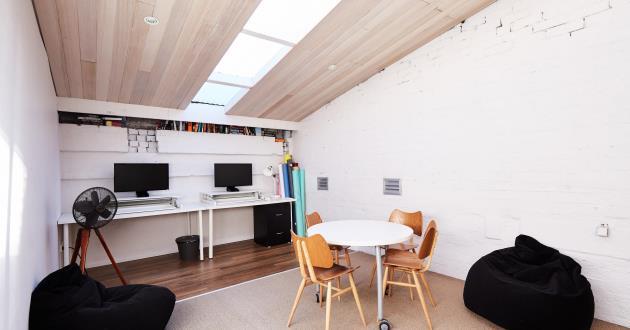 Dedicated Top Floor Creative Office/Meeting Suite