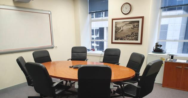 8 Person Meeting Room near Town Hall