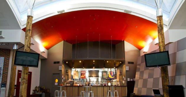 Spacious Beer Hall & Private Bar