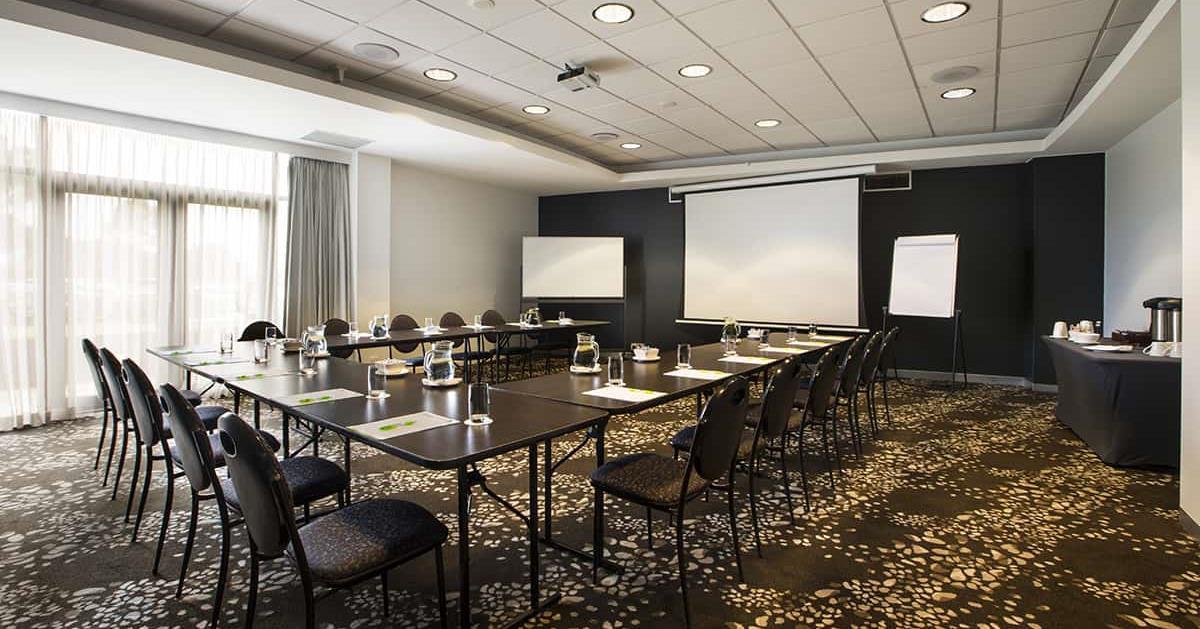 Tullamarine Room at Holiday Inn Melbourne